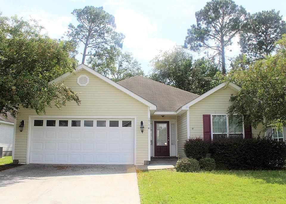 1st image of 2716 Pineview Dr