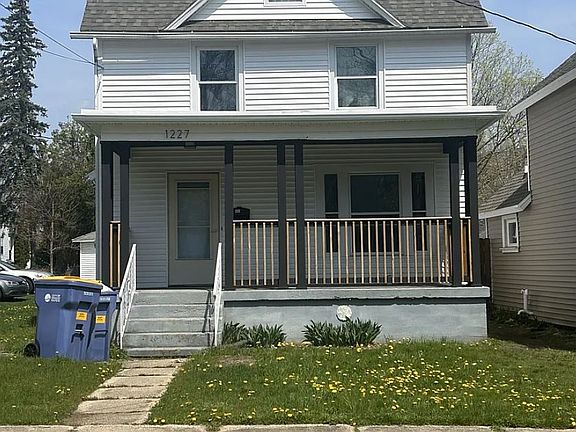 2nd image of 1227 3rd St NW