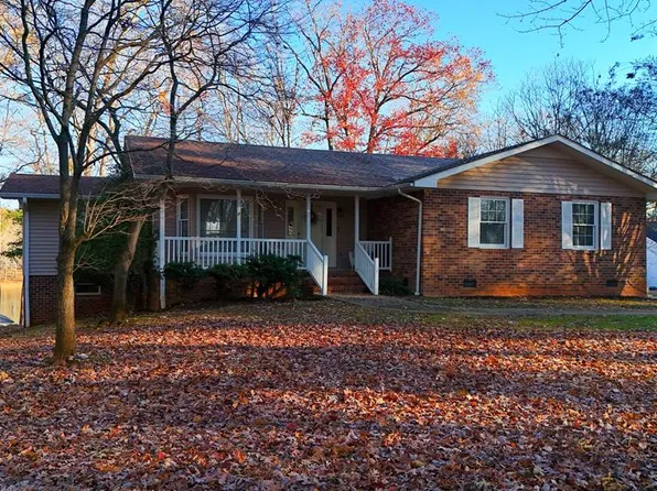 75 Roanoke Ct, Clarksville, VA 23927