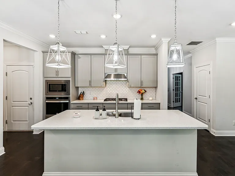5533 Mulligan Ct — Photo 6