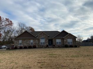 23 Billy Parks Dr, Fayetteville, TN 37334