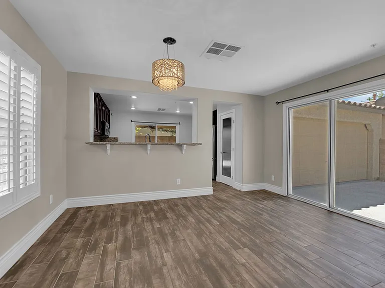 646 Monument Point St — Photo 16