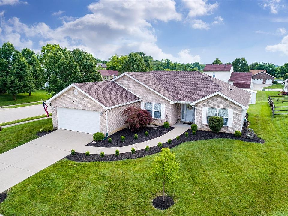 1st image of 71 Field Crest Dr