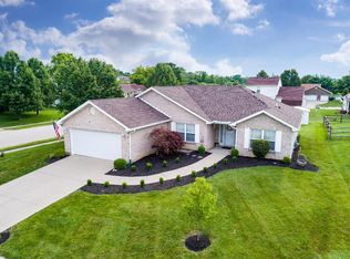 71 Field Crest Dr, Franklin, OH 45005