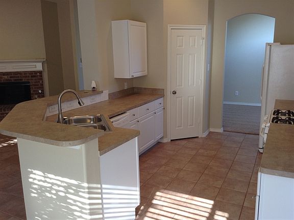 3rd image of 6200 Eagle Creek Dr