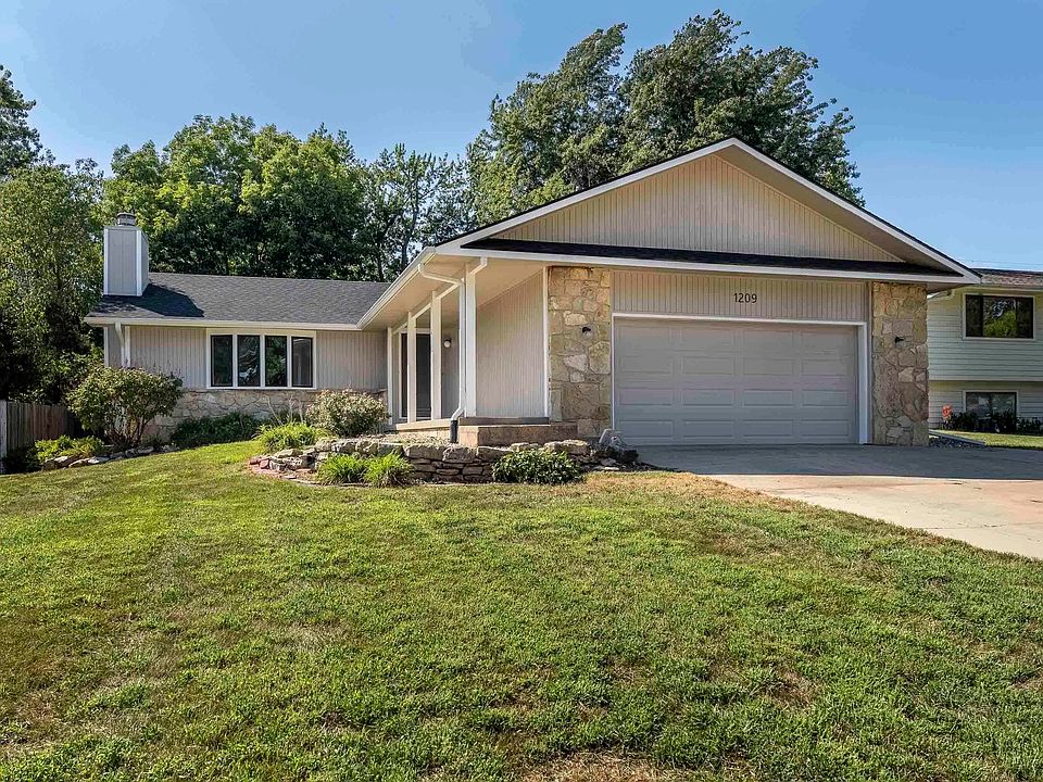1st image of 1209 Haas Cir