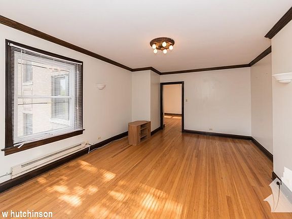 4th image of 1415 W Hutchinson St #1422
