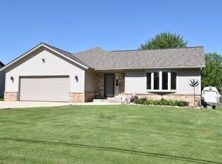 9921 S Shepard Ave, Oak Creek, WI 53154
