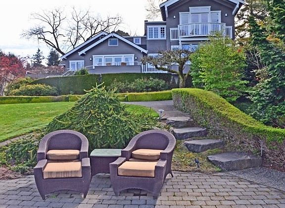 3rd image of 452 6th Ave