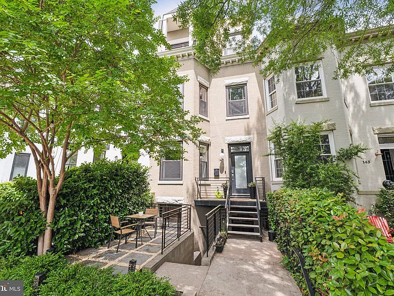 145 Adams St NW #1 — Photo 19