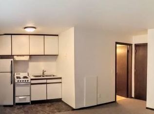 2190 Robbins St APT 6, Saint Paul, MN 55114