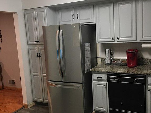 5th image of 38 Richmond St #1