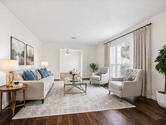 5th image of 727 Langwood Dr