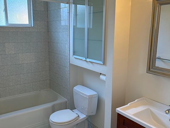 Spacious Bathroom