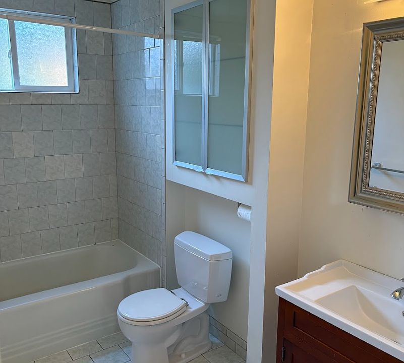 Spacious Bathroom