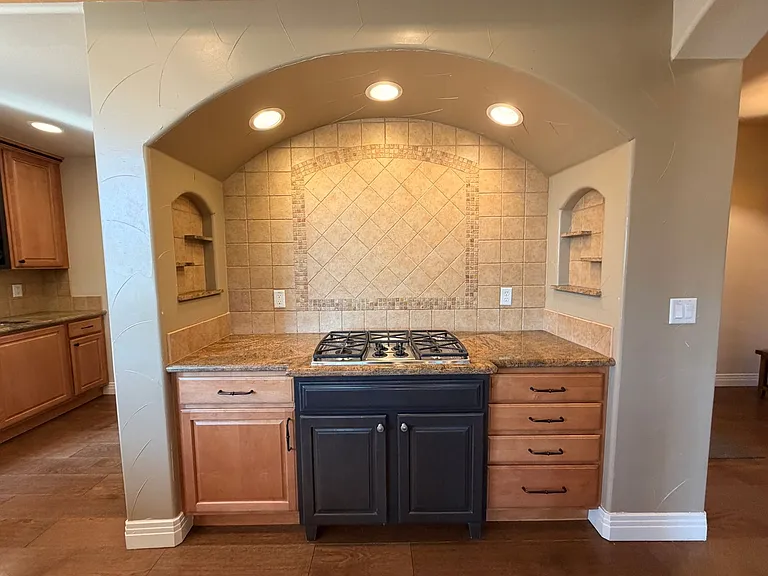 6265 Diamond Ridge Pkwy — Photo 8