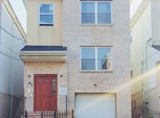 41 Bostwick Ave, Jersey City, NJ 07305
