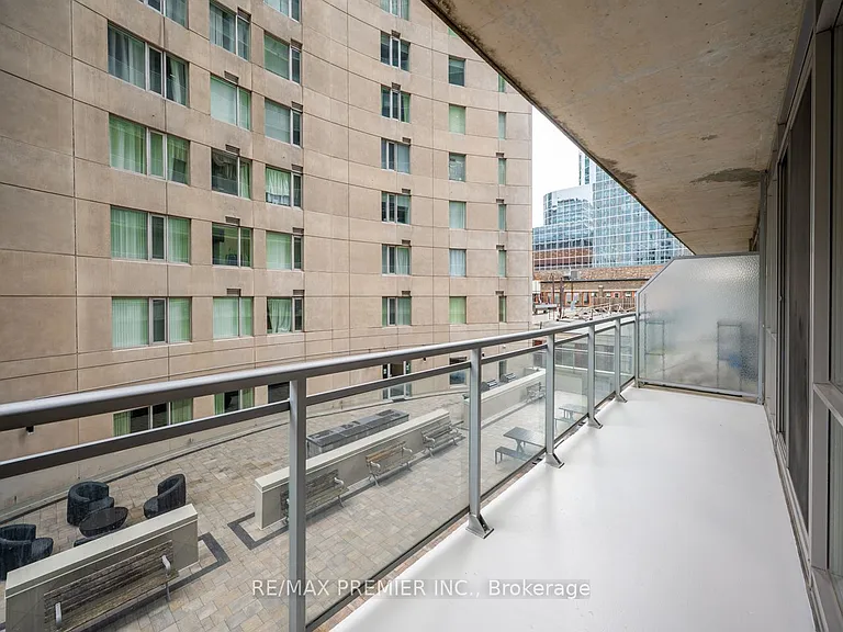 220 Victoria St #705 — Photo 25