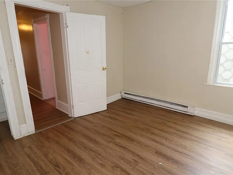 215 W Coal St — Photo 21