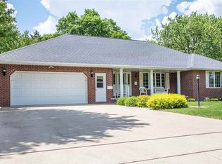 1214 8th St, Jesup, IA 50648
