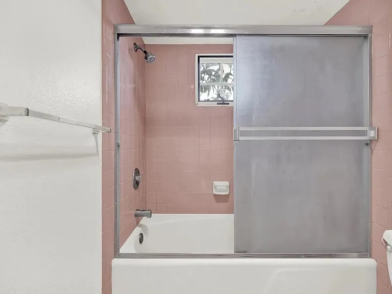 3104 Dickens St — Photo 8