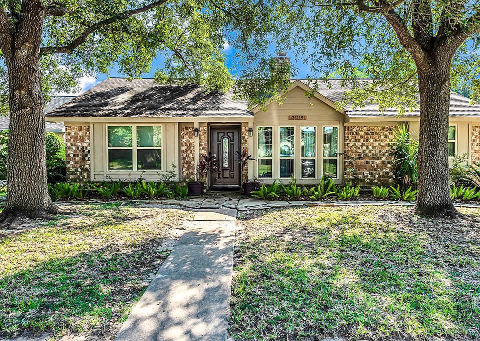 1st image of 21119 Park Villa Dr