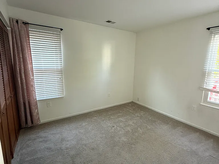2446 Hyannis Ln — Photo 9