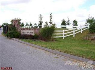 22 Stonegate Estates Dr, Hawk Point, MO 63349