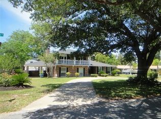 93 Bayou Cir, Gulfport, MS 39507