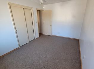 3021 Agate Ct, Lincoln, NE 68516