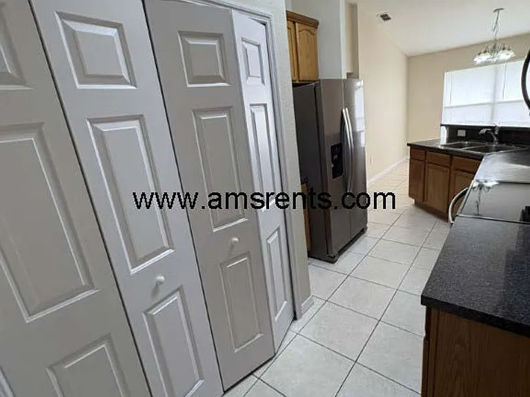 539 Albatross Dr — Photo 9