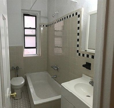 2nd image of 526 E 187th St