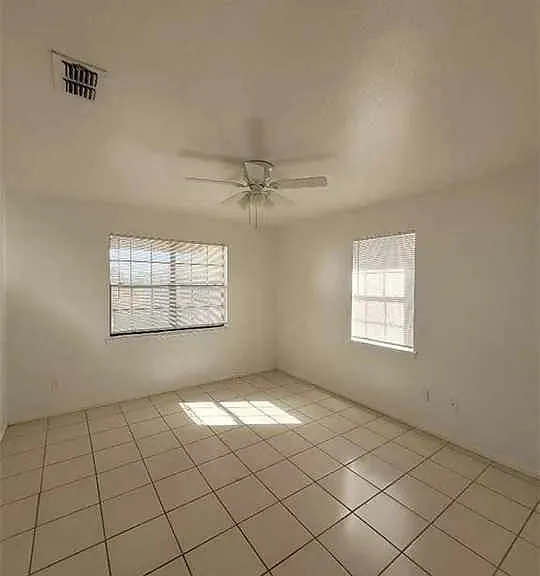 1612 Orange Ave — Photo 2