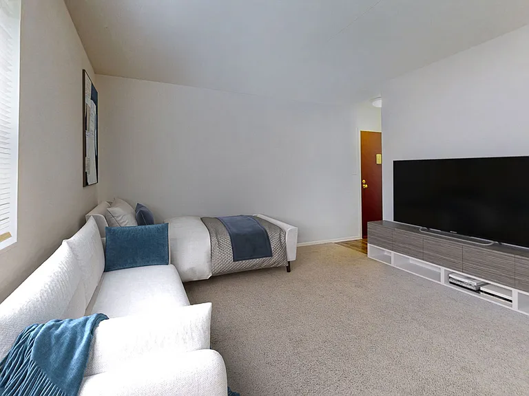 Colebrook Apartments — Photo 9