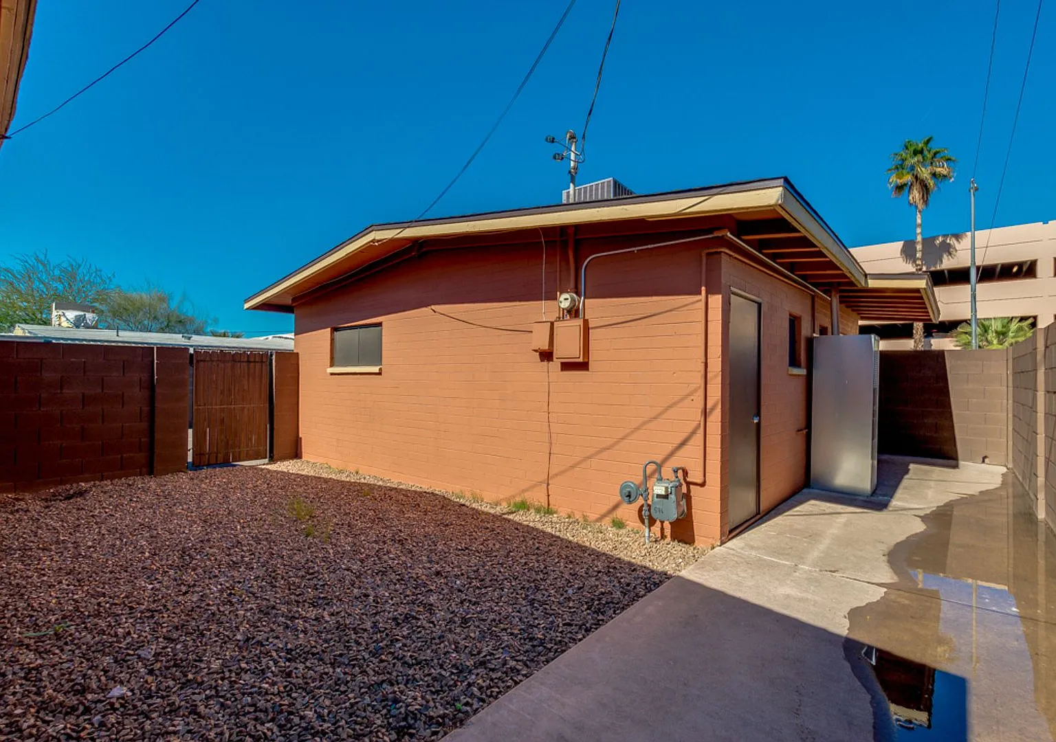 1921 E. Virginia Ave — Photo 3