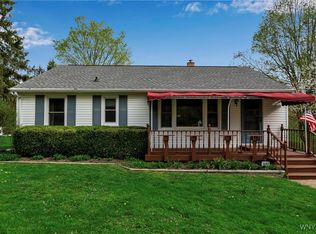 1598 Hubbard Rd, East Aurora, NY 14052