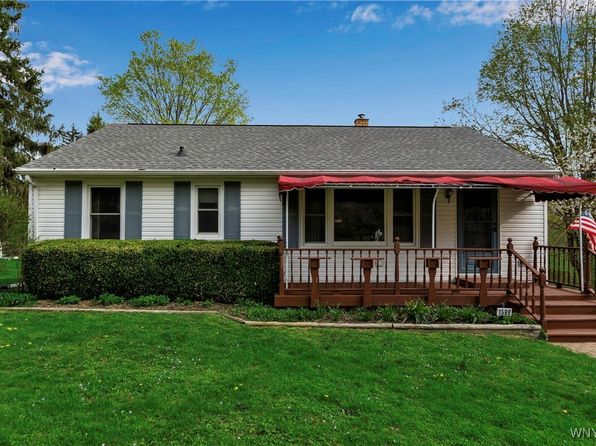 1598 Hubbard Rd, East Aurora, NY 14052