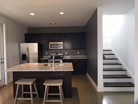 4th image of 503 30th Ave E