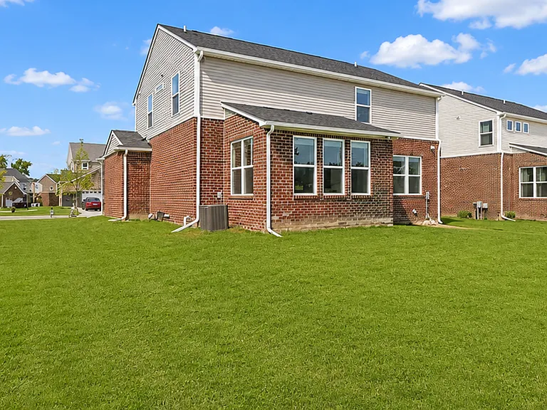 51172 Quaker Ln — Photo 45