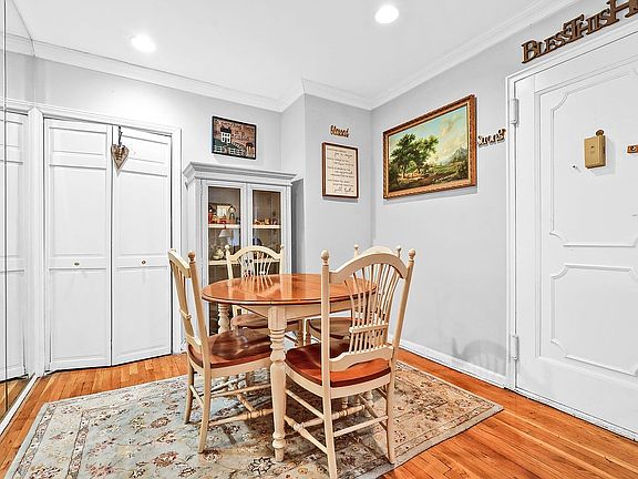 5th image of 26-10 Union St APT 5-G