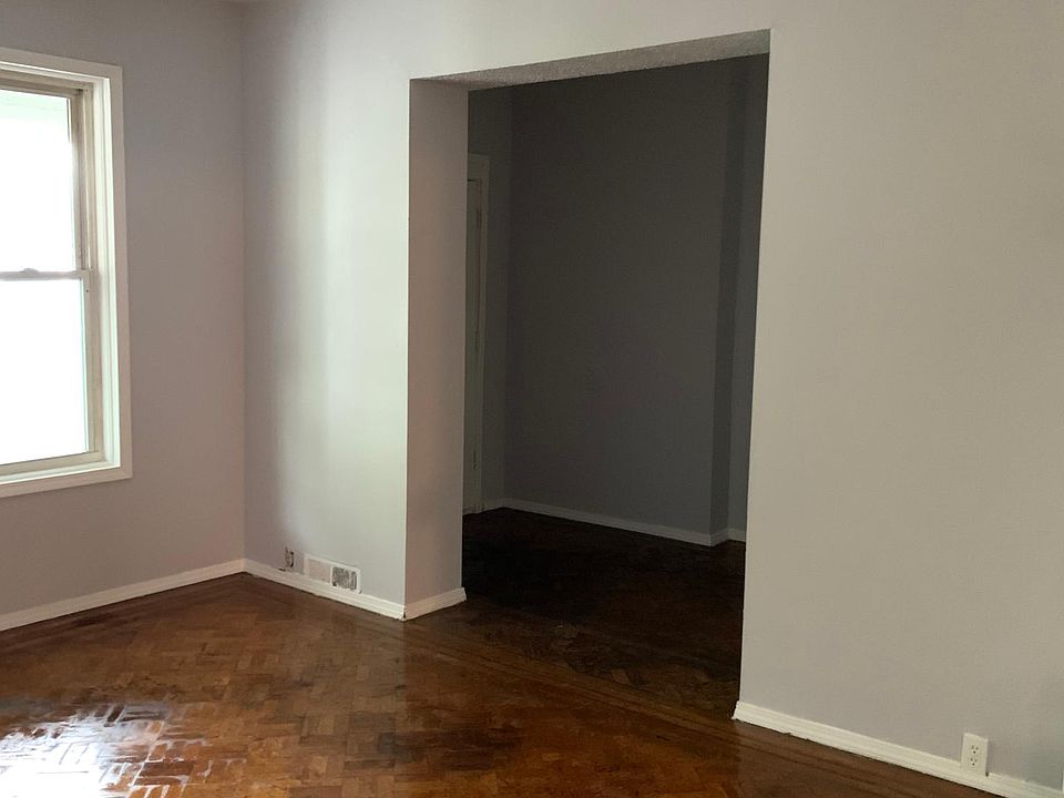 1st image of 199 Parkdale Ave