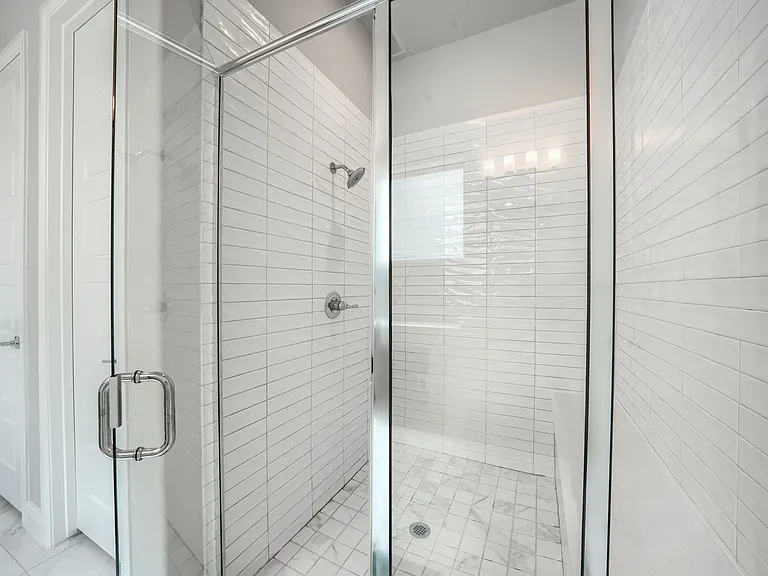 929 Newcastle Dr — Photo 20