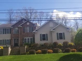 297 Echo Lake Rd, Tobyhanna, PA 18466