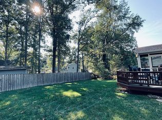 3901 Winterset Dr, Annandale, VA 22003