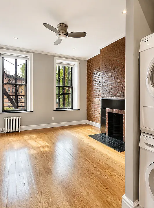58 Leroy St #3L