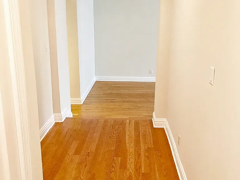 8 Gramercy Park S #2F — Photo 7