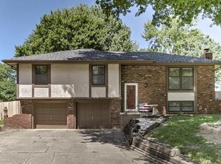 19002 E 19th Terrace Ct N, Independence, MO 64058