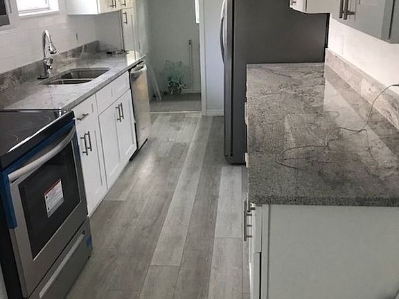 3rd image of 1360 Daytona Ave