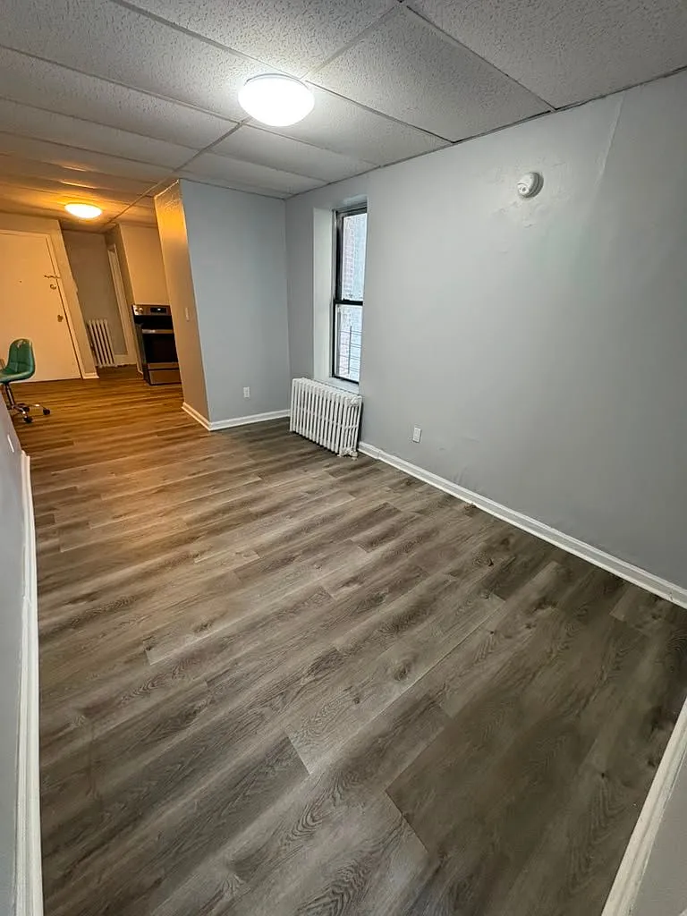 1 bed, 1.0 bath, $2,400 — Photo 2