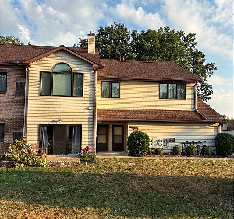 1st image of 7272 Village Dr